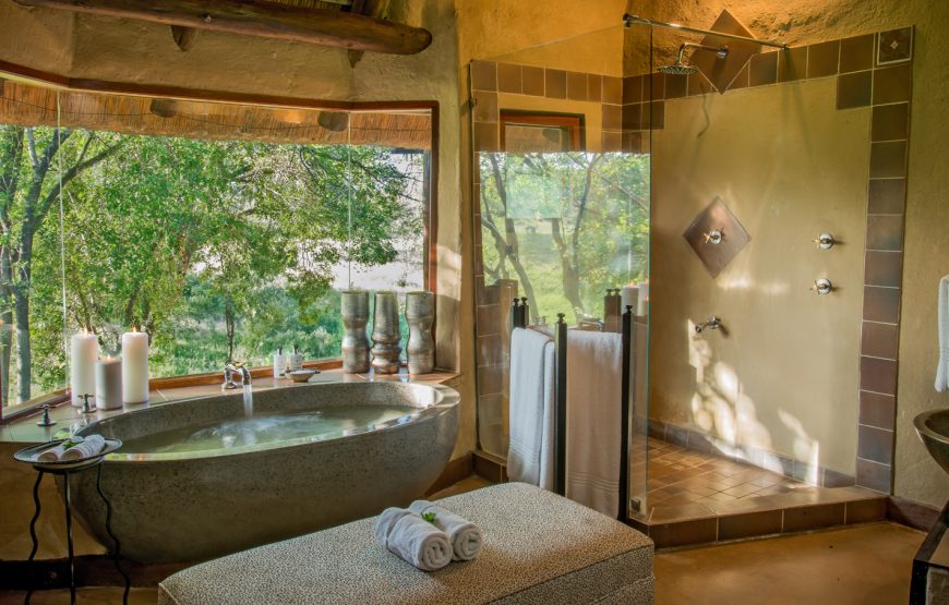 Classic Suite – Lukimbi Safari Lodge