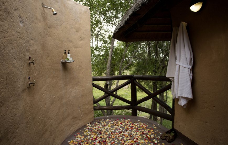 Premier Suite – Lukimbi Safari Lodge