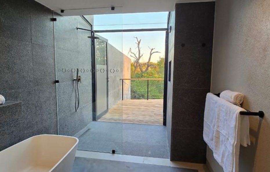 Safari Suites
