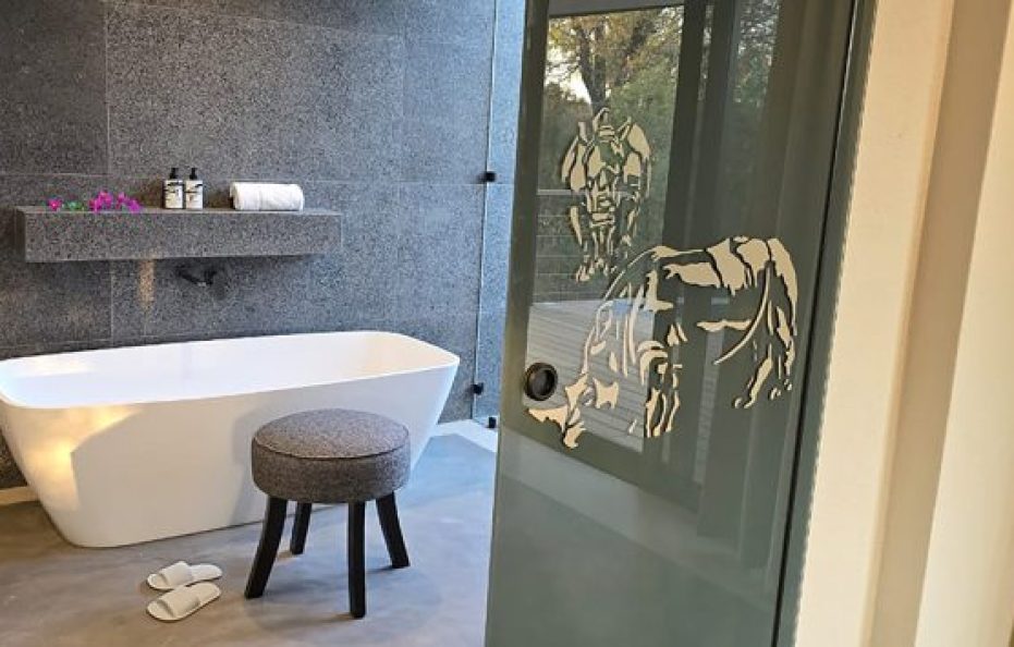 Safari Suites